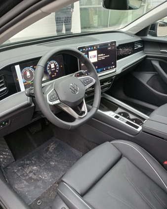 Volkswagen Passat cena 193500 przebieg: 10, rok produkcji 2024 z Kolonowskie małe 379